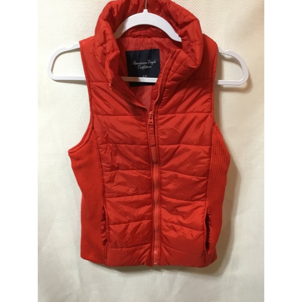American Eagle Outfitters Red Puffer Vest Size Small EUC